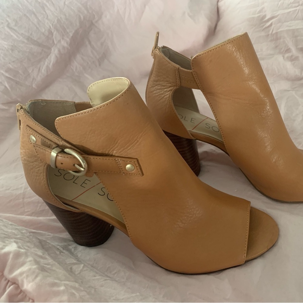 Sole Society size 8 heels